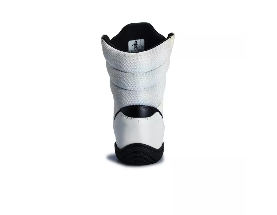 Bota de Treino Cheia de Marra Leg Press Branco e Preto | CHEIA DE MARRA