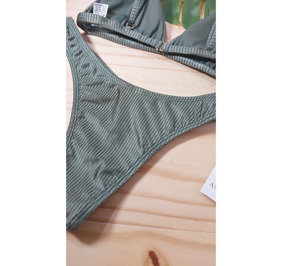 Biquini Asa Delta Canelado Verde Croco 700