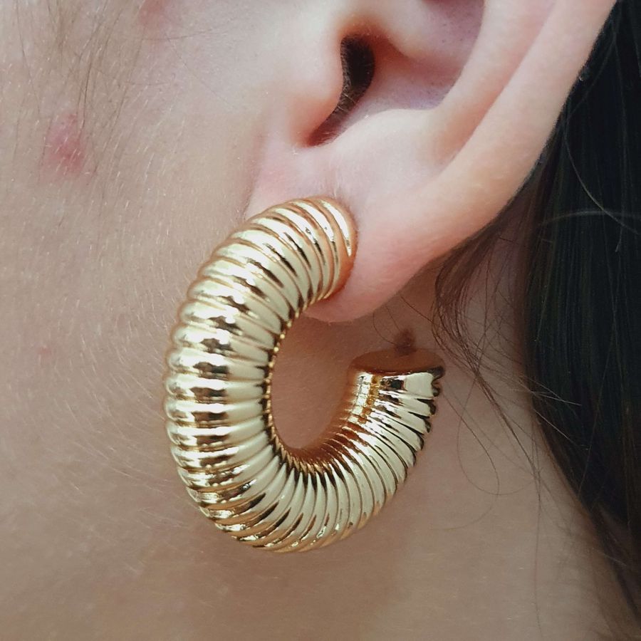 Argola Folheada a Ouro 18K Texturizada Média 