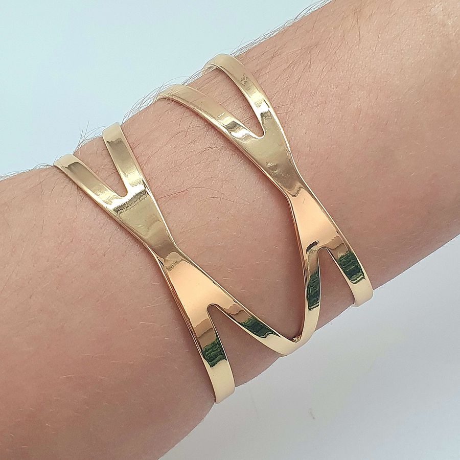 Bracelete Detalhado Dourado 