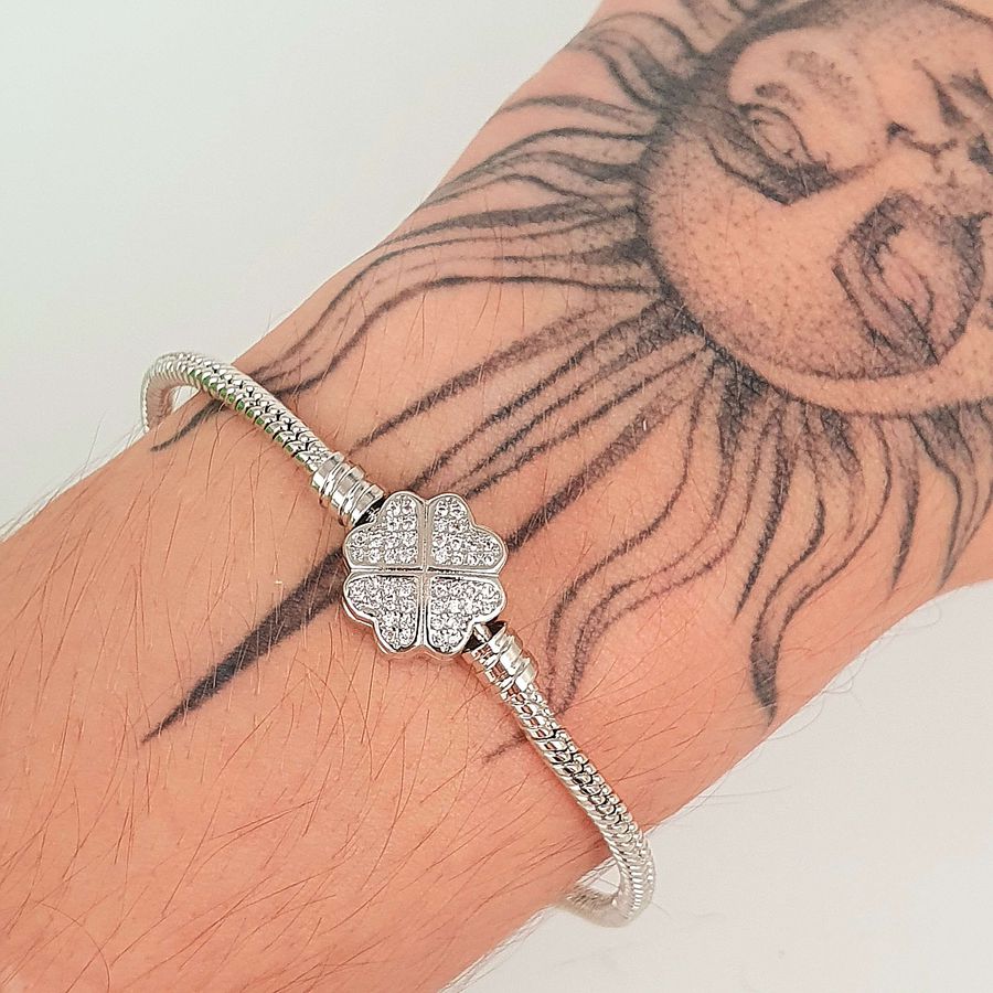 Pulseira Pandora Com Berloque Cravejada Em Zircônia Prata Trevo 