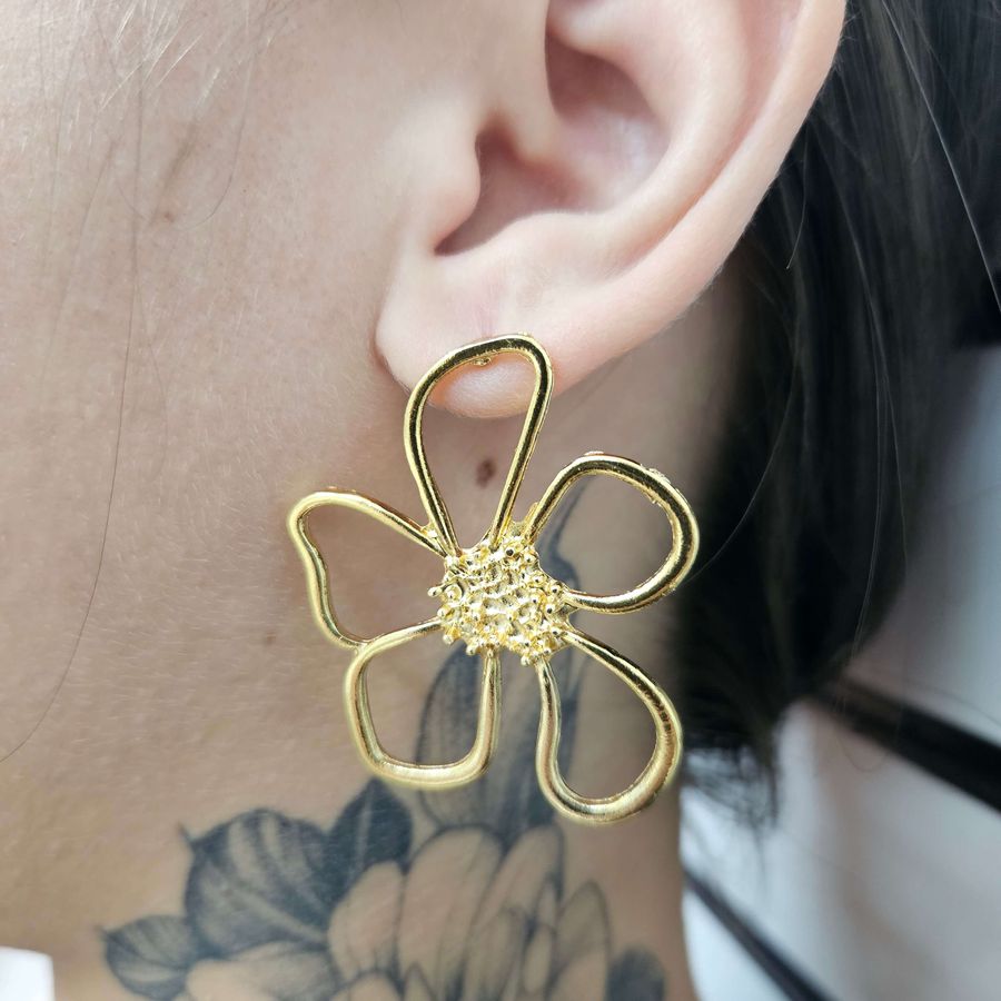 Brinco Folheado a Ouro 18K Flor 