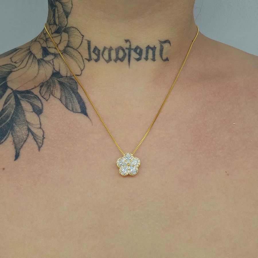 Colar Folheado a Ouro 18K Com Zircônia Cravejada Florzinha 
