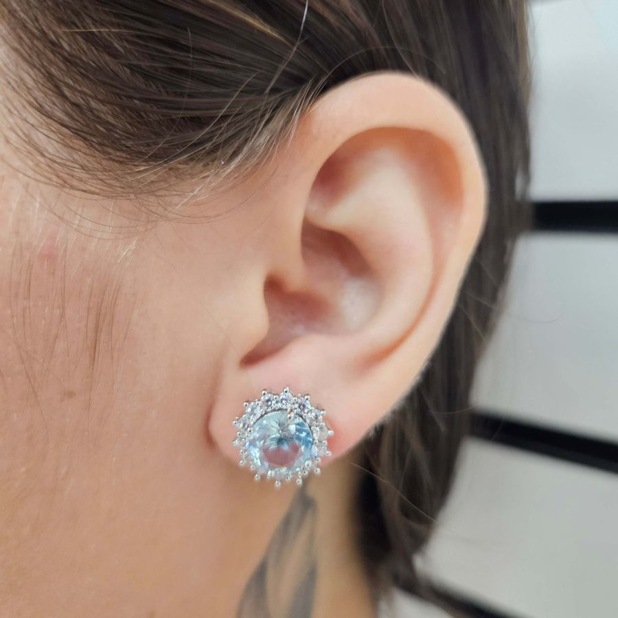 Brinco Com Zircônia Prata Azul 