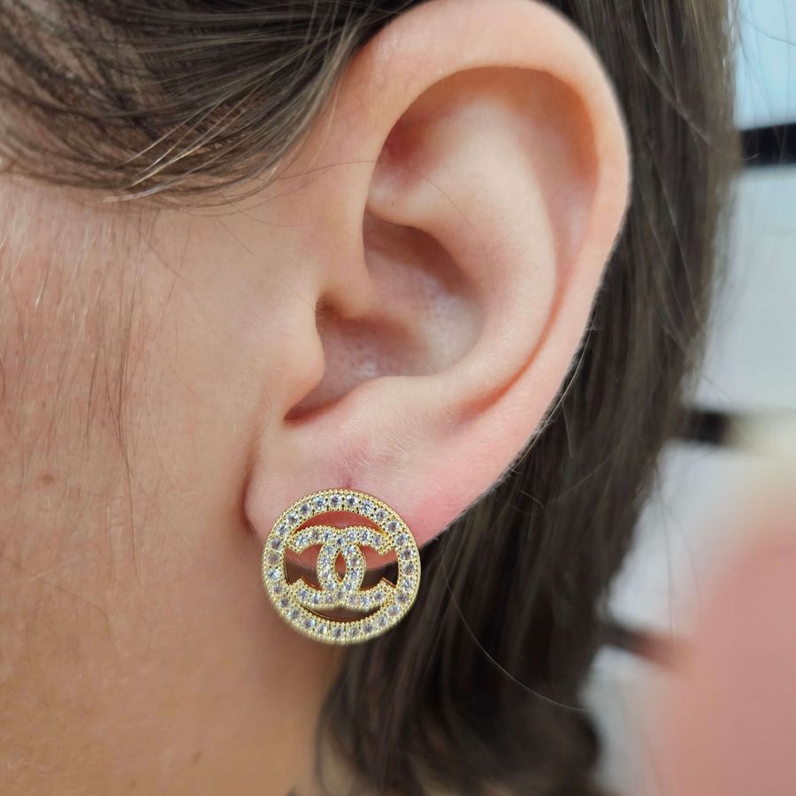 Brinco Com Zircônia Chanel Dourado 