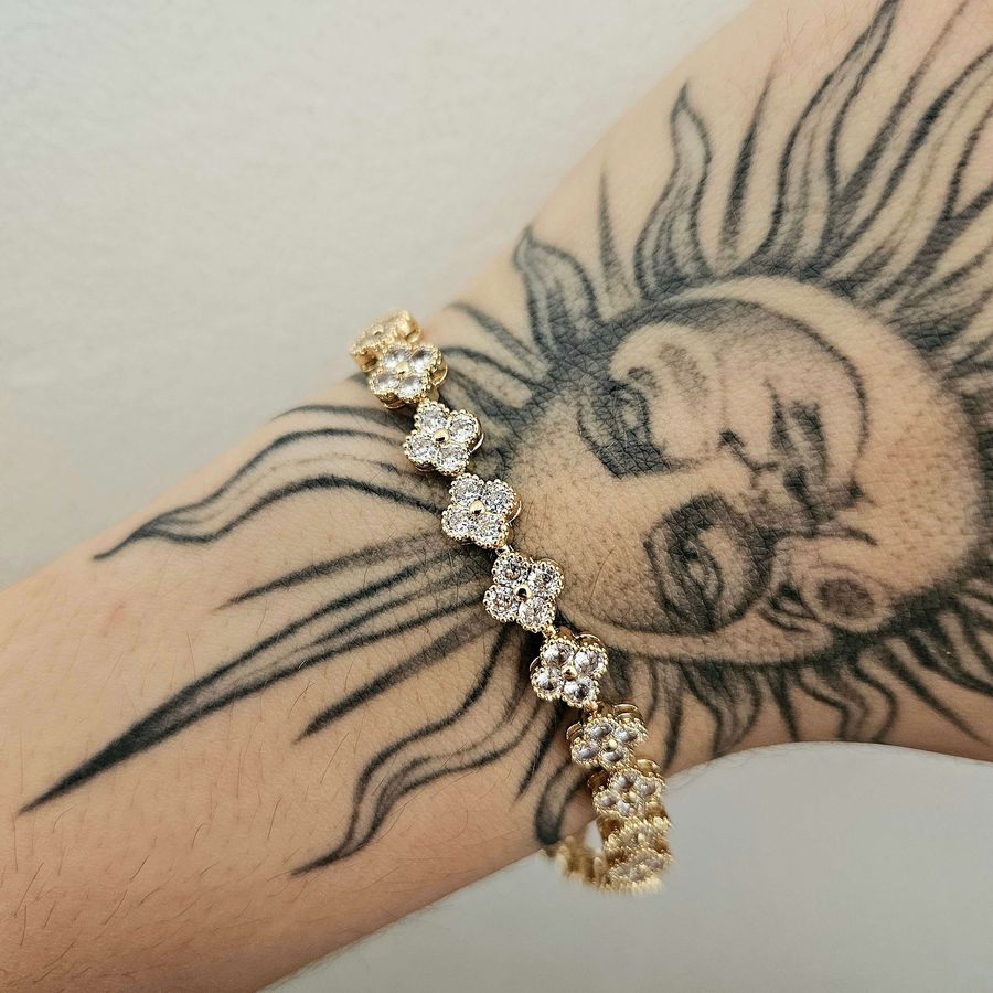 Pulseira Cravejada Em Zircônia Dourada Trevo 