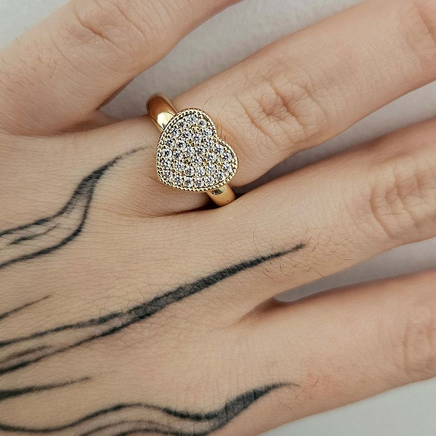 Anel Cravejado Em Zircônia Dourado Coração 