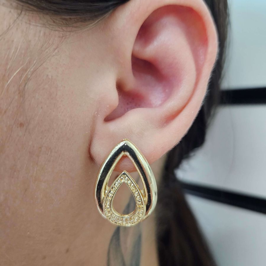 Brinco Folheado a Ouro 18K Gota 