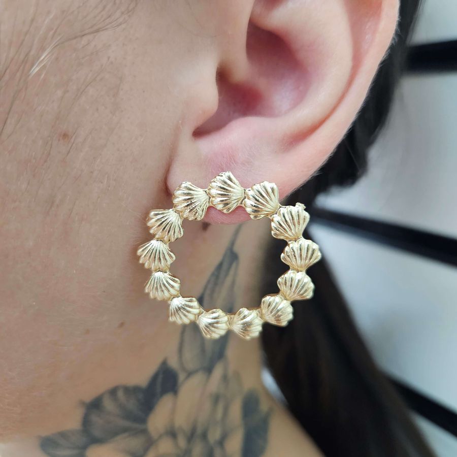 Brinco Folheado a Ouro 18K Conchinhas 
