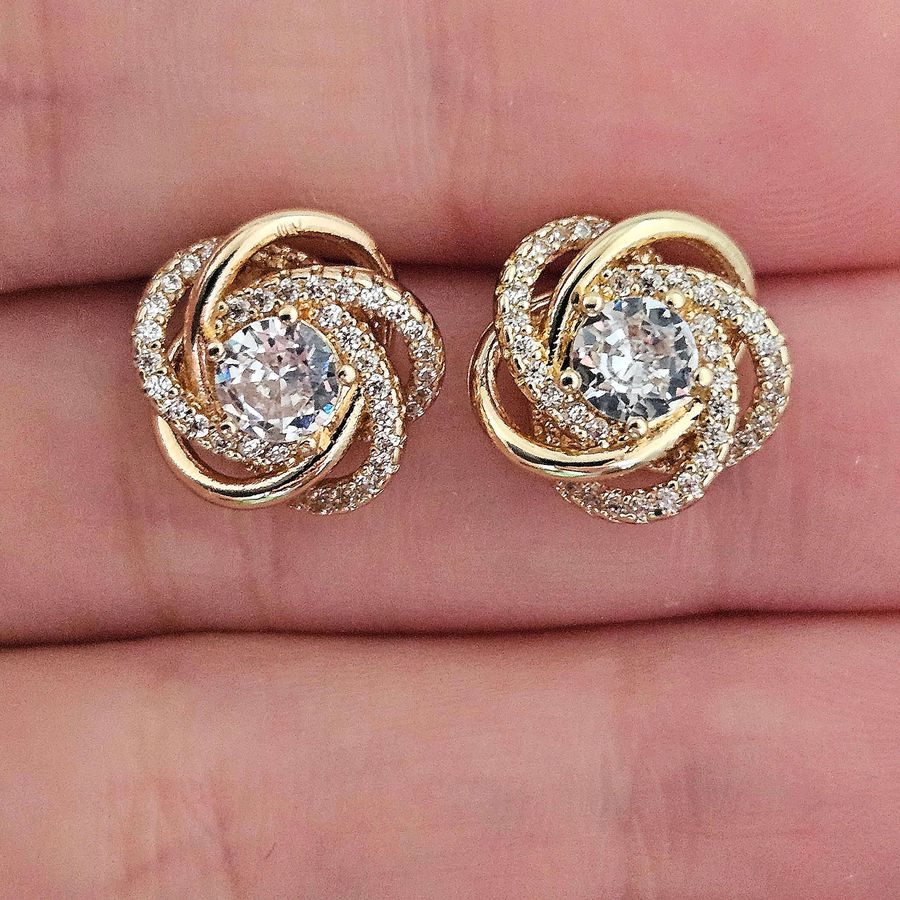 Brinco Com Zircônia Detalhado Dourado 