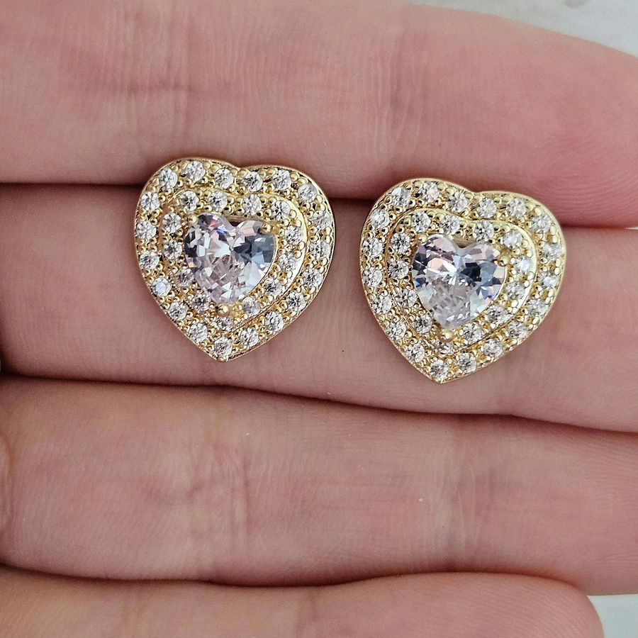 Brinco Com Zircônia Coração Dourado 