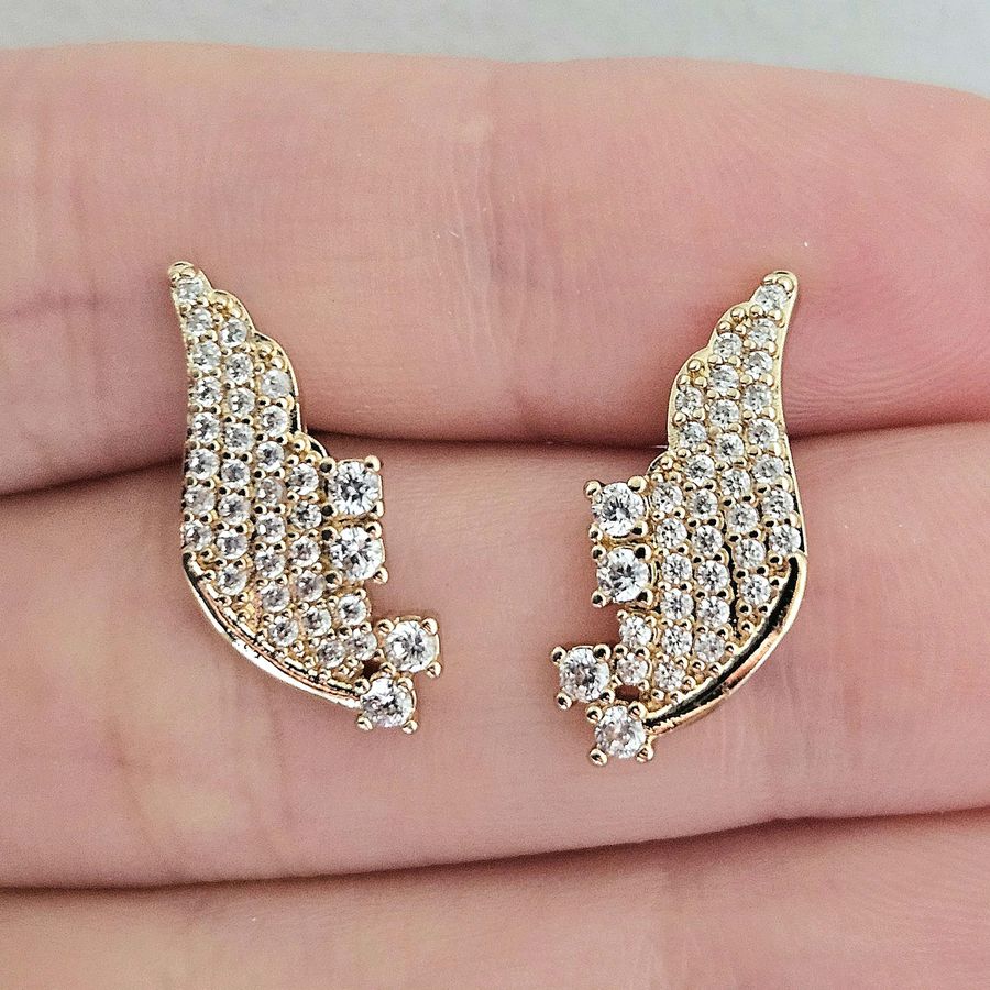 Brinco Com Zircônia Asa Dourada 