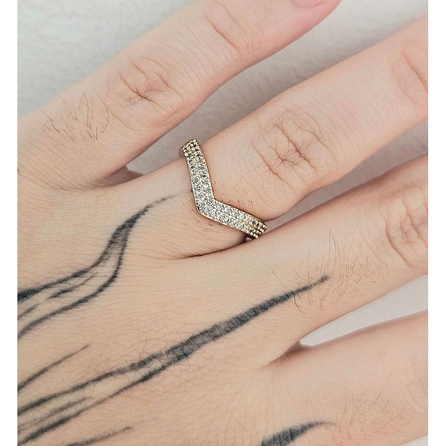 Anel Cravejado Em Zircônia Dourado 