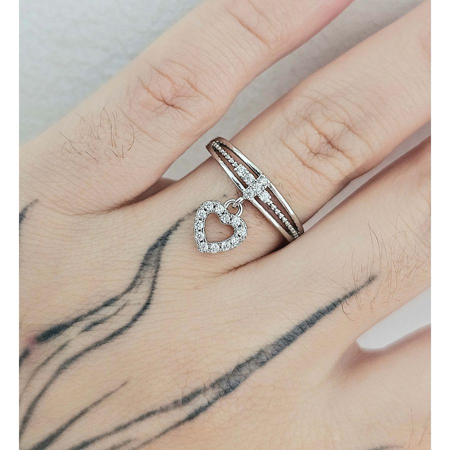 Anel Cravejado Em Zircônia Coração Prata 