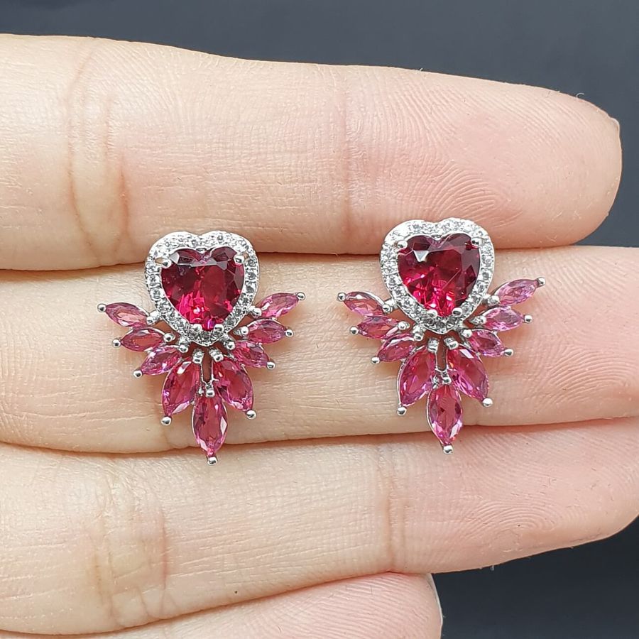 Brinco Semi Joia Coração Ródio Vermelho 