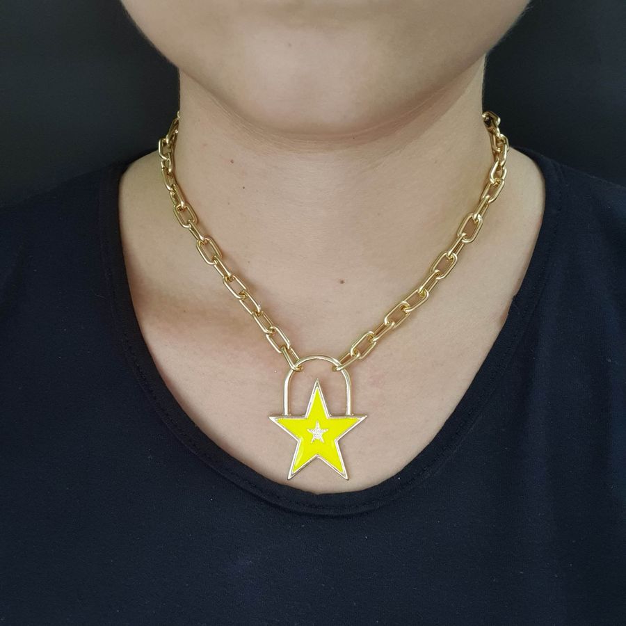 Colar Elos Estrela Esmaltada Dourada Amarelo