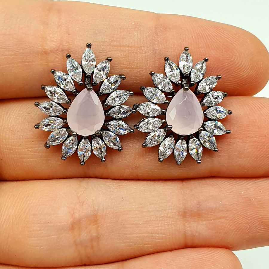 Brinco Semi Joia Ródio Negro Gota Rosa 