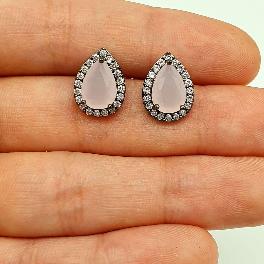 Brinco Semi Joia Ródio Negro Gota Rosa 