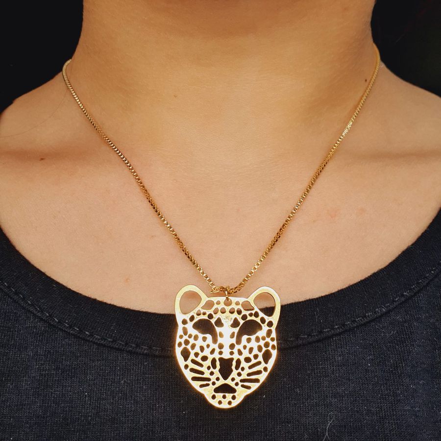 Colar Folheado a Ouro Onça Pintada 