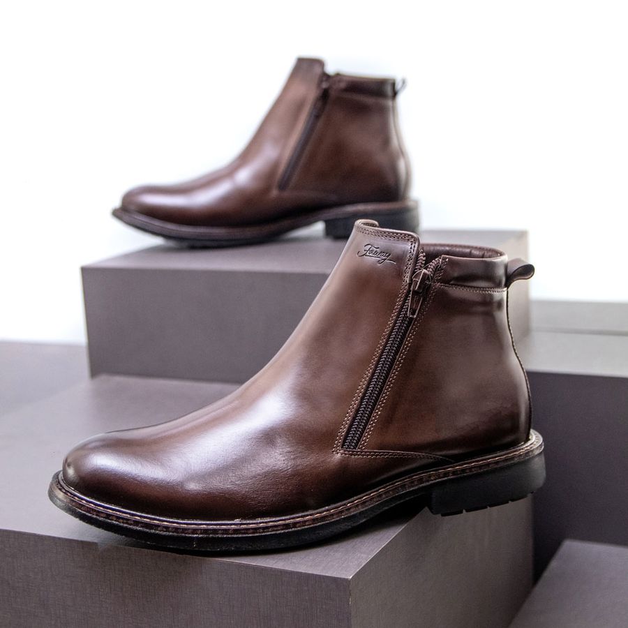 Bota Masculina de Couro Mestiço Conforto com Zíper Café