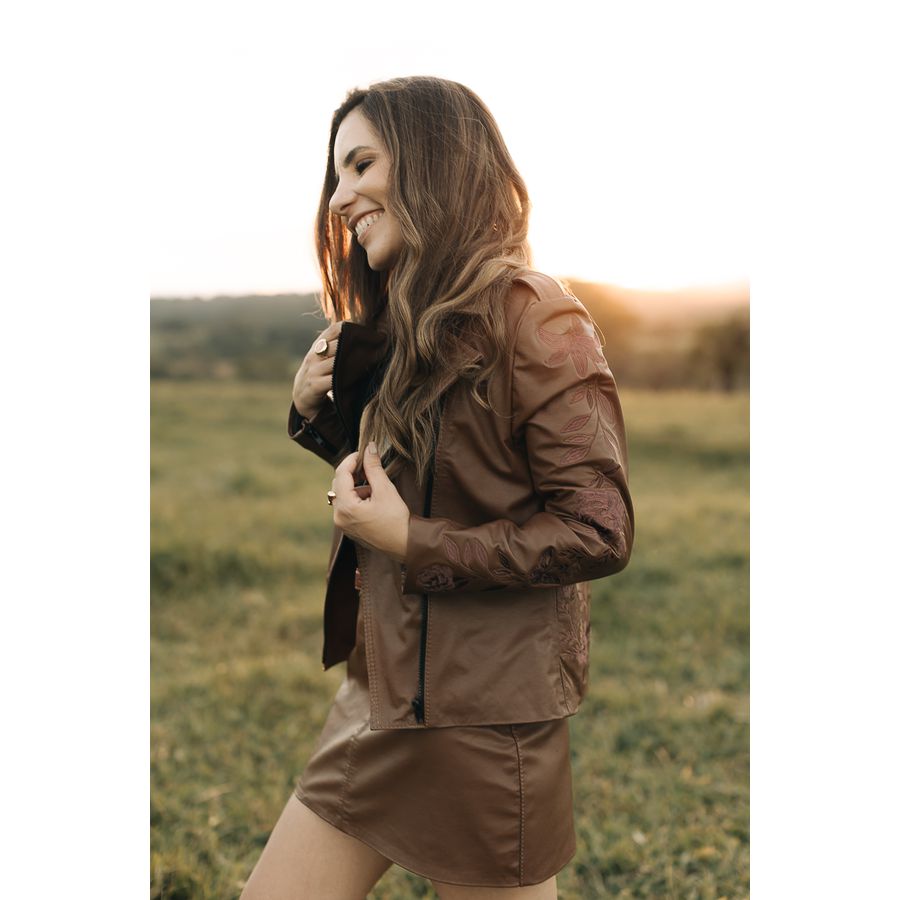 Conjunto Jaqueta Bordada e saia Couro Legitimo Zé Filó