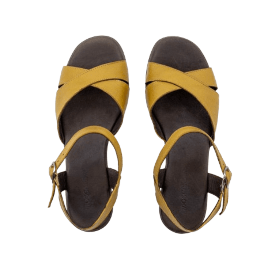 Sandalia anabela mostarda outlet