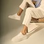 TÊNIS MASCULINO CASUAL EM COURO BRANCO COM CONFORTO 