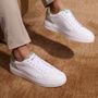 TÊNIS MASCULINO CASUAL EM COURO BRANCO COM CONFORTO