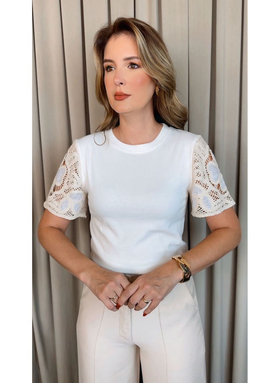 T-shirt Feminina Manga Bordada - Br... - D'Menina