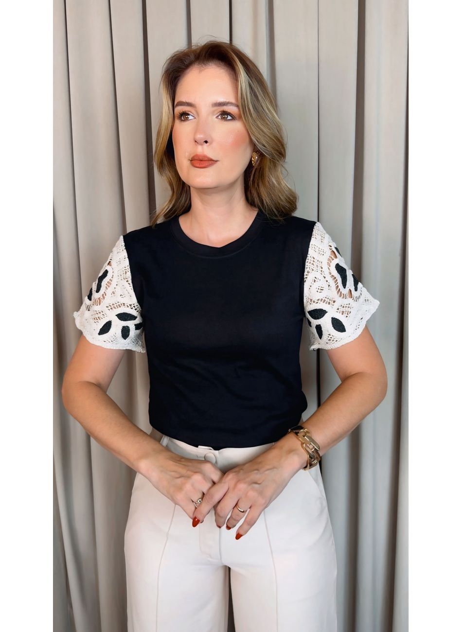 T-shirt Feminina Manga Bordada - Pr... - D'Menina