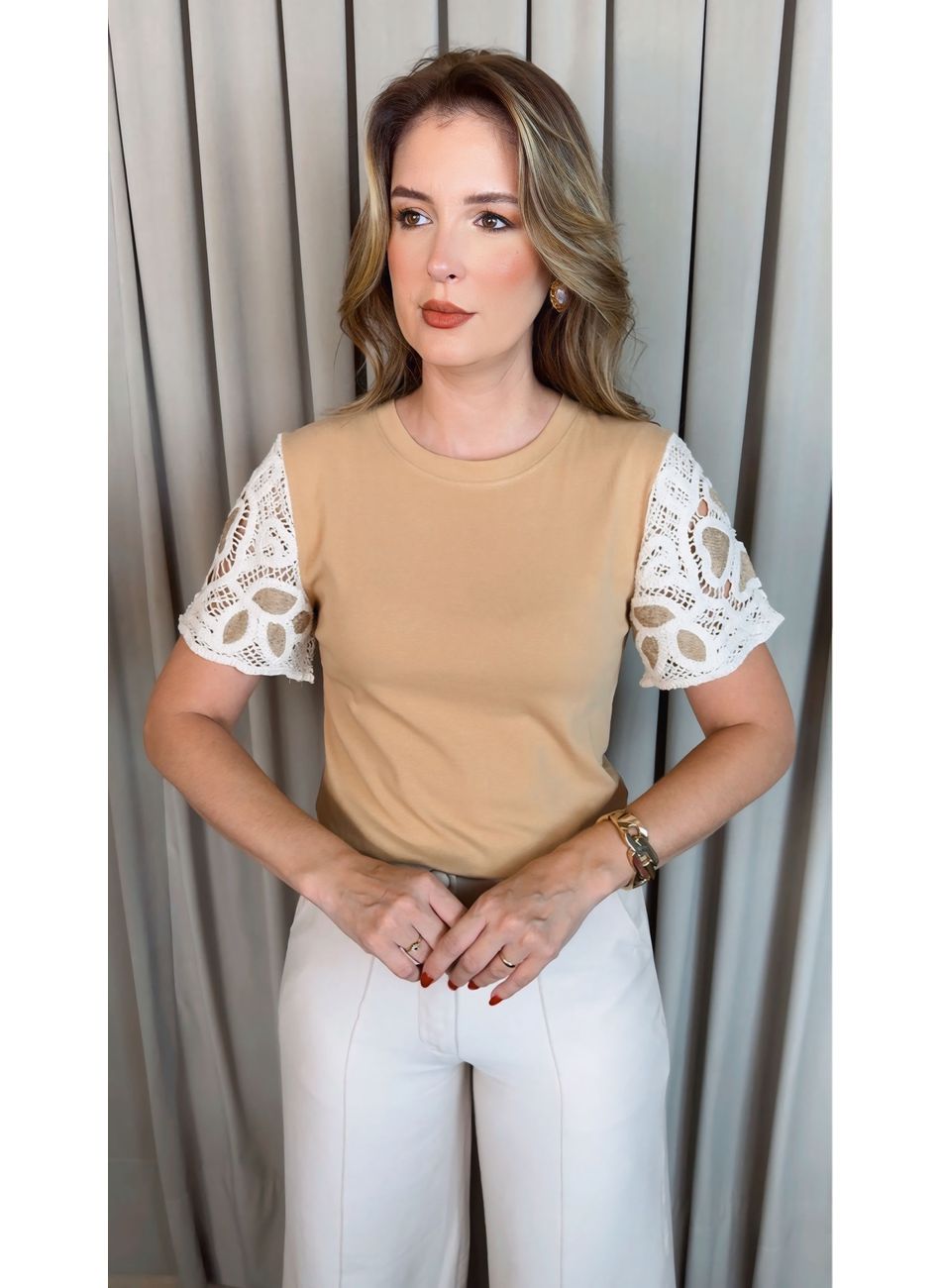 T-shirt Feminina Manga Bordada - Nu... - D'Menina