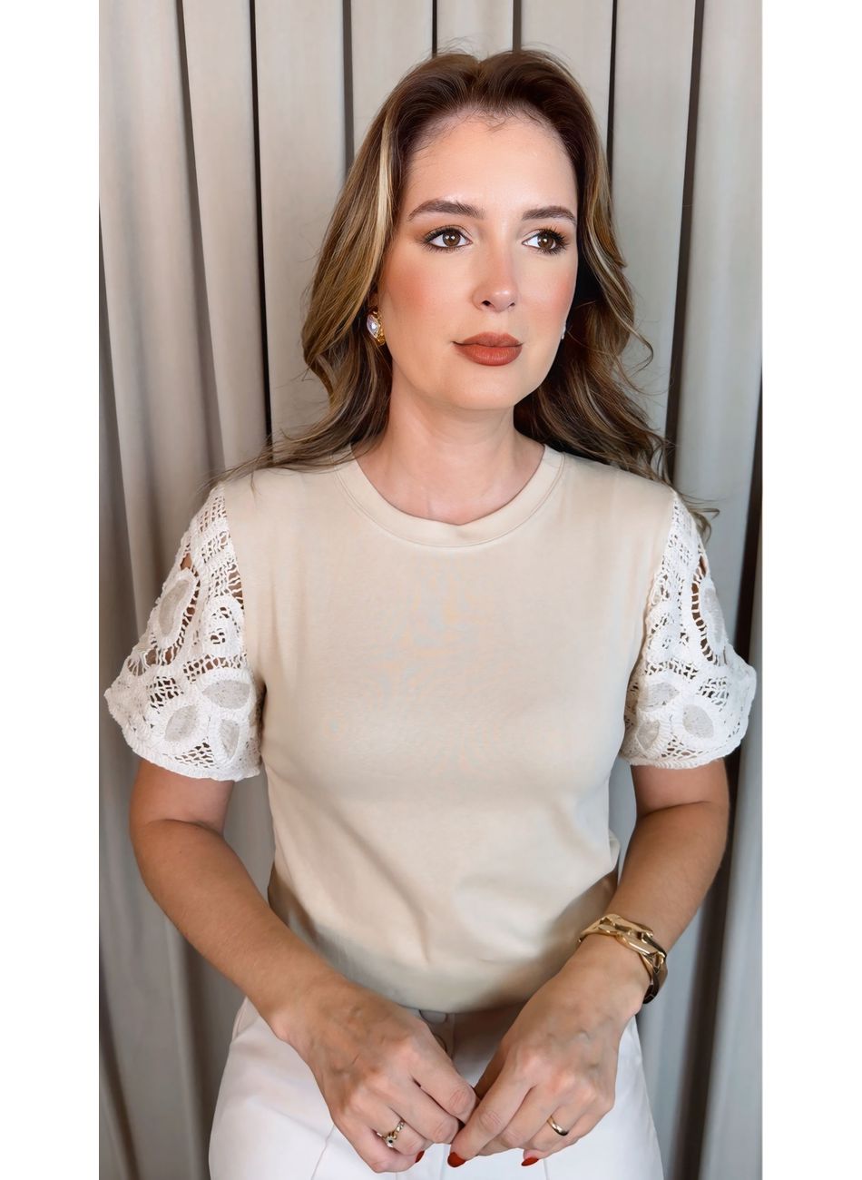 T-shirt Feminina Manga Bordada - Of... - D'Menina