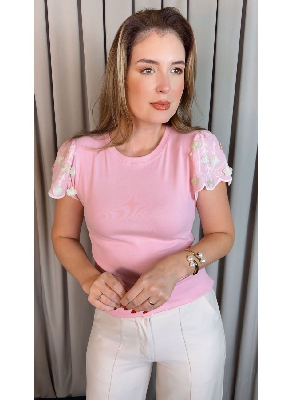 T-shirt Feminina Delicada Bordada -... - D'Menina