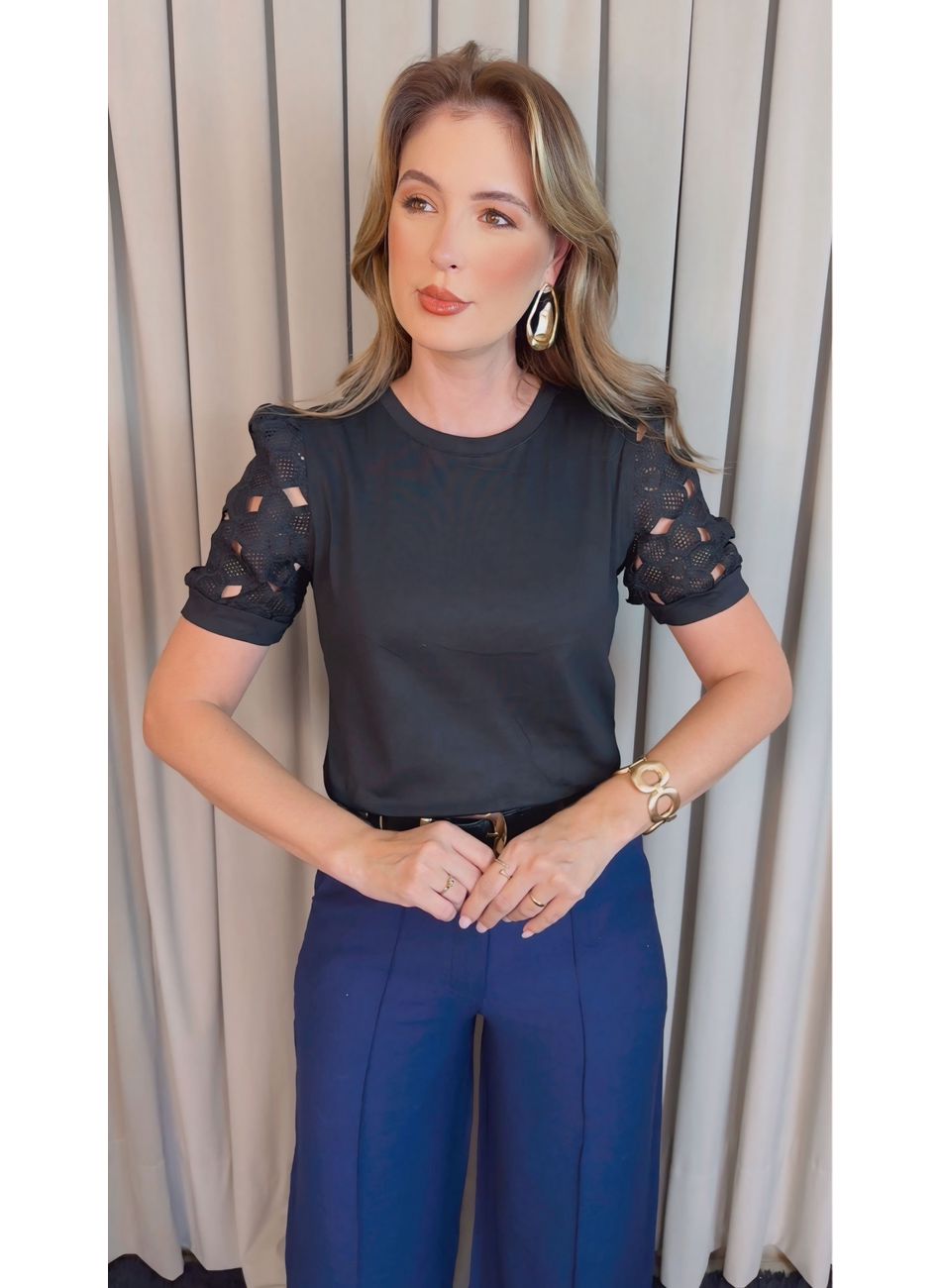 T-shirt Feminina Manga Guipir - Pre... - D'Menina