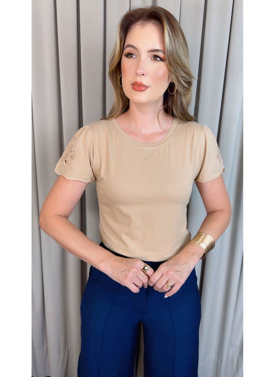 T-shirt Feminina Manguinha Bordada ... - D'Menina