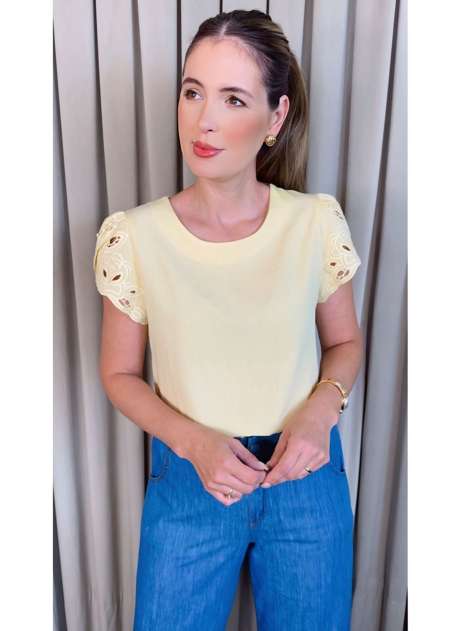 Blusa Feminina Manga Bordada Delica... - D'Menina