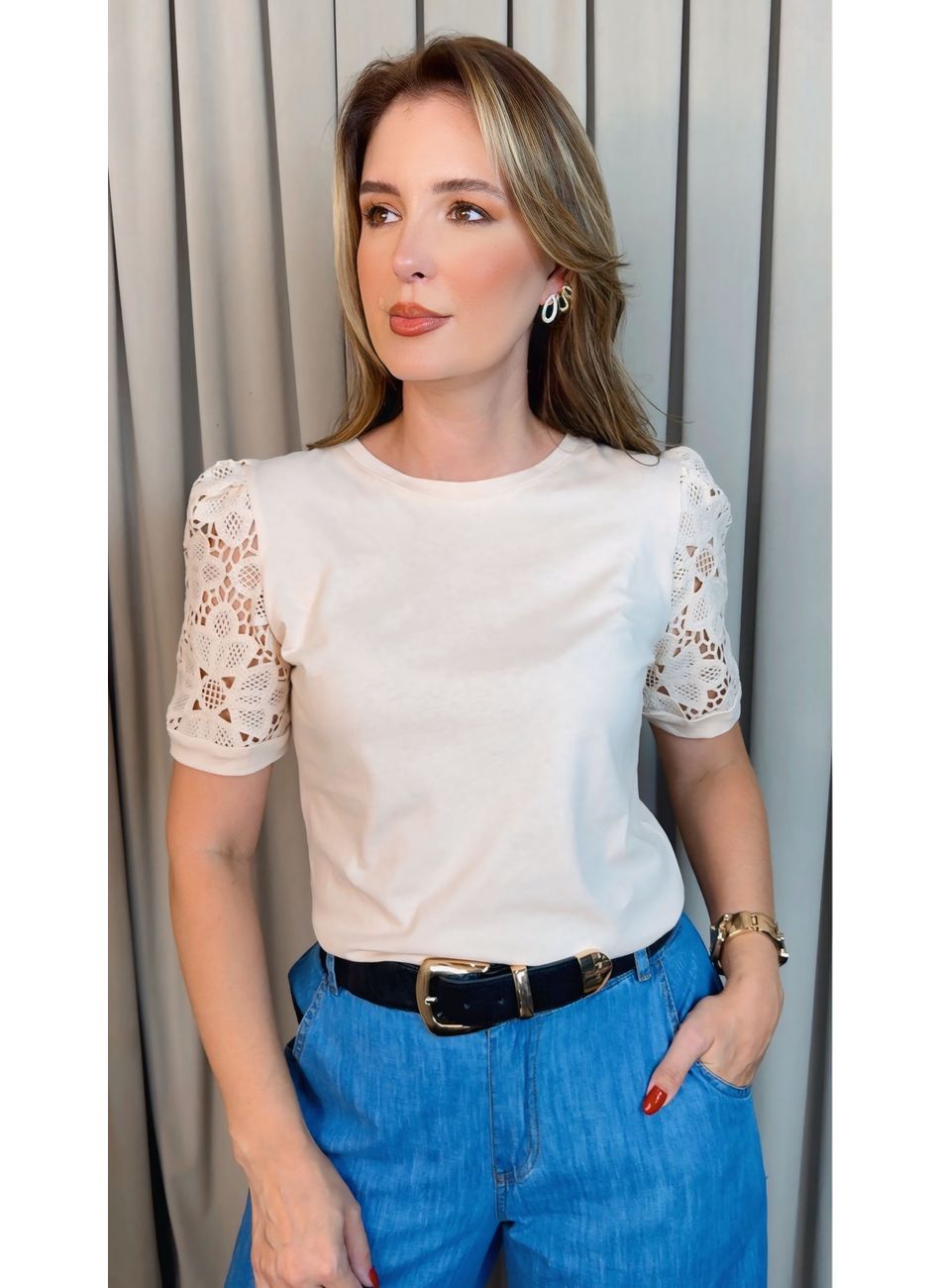 T-shirt Feminina Manga Bordada - Of... - D'Menina