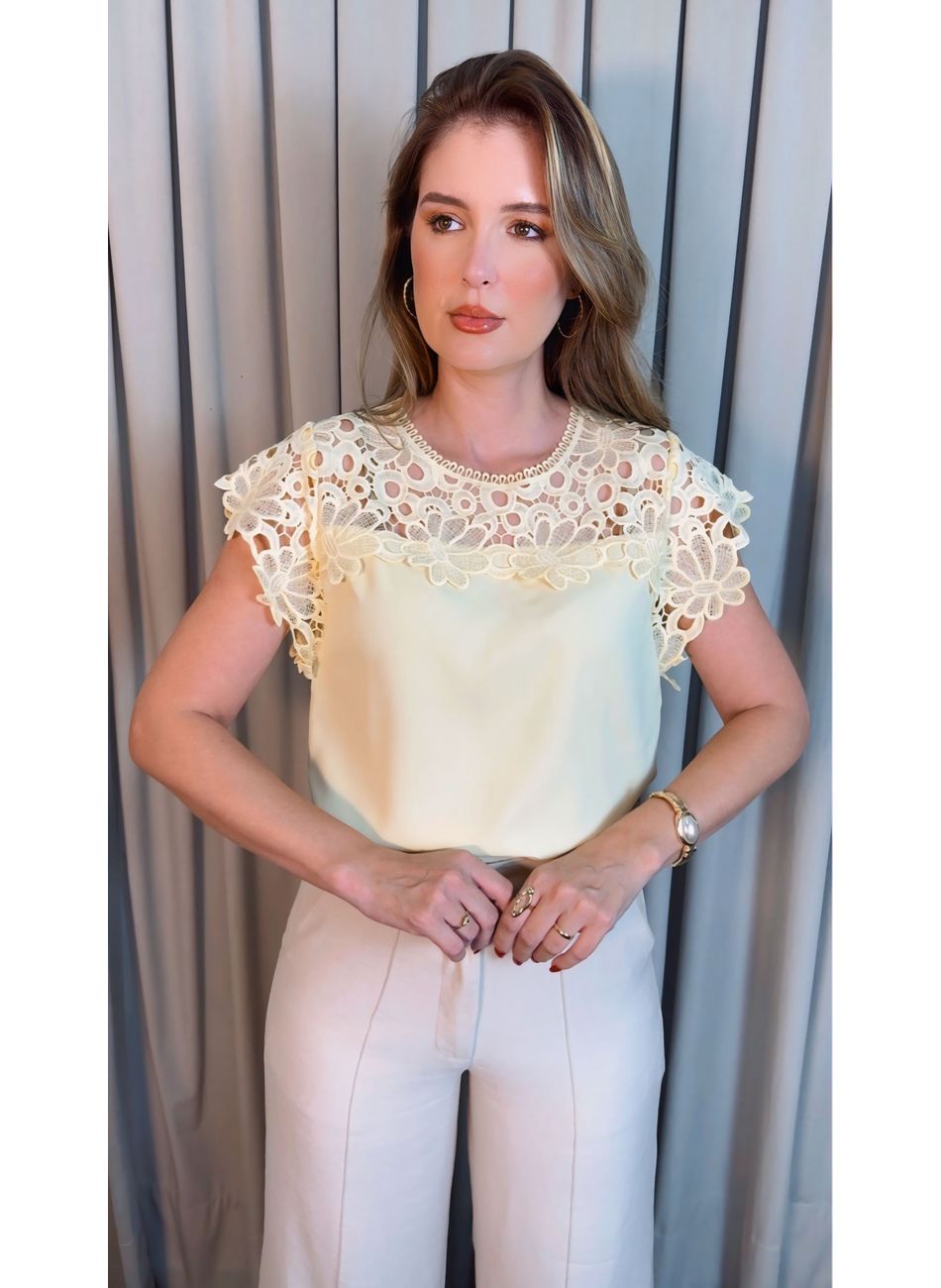 Blusa Feminina Bordada Delicada - A... - D'Menina