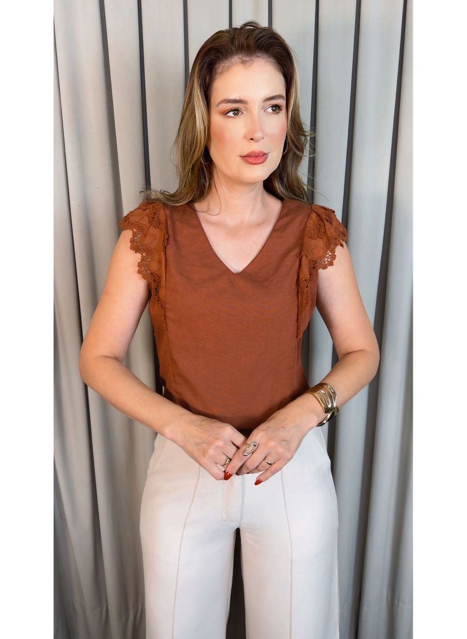 Blusa Feminina Bordada Delicada Reg... - D'Menina