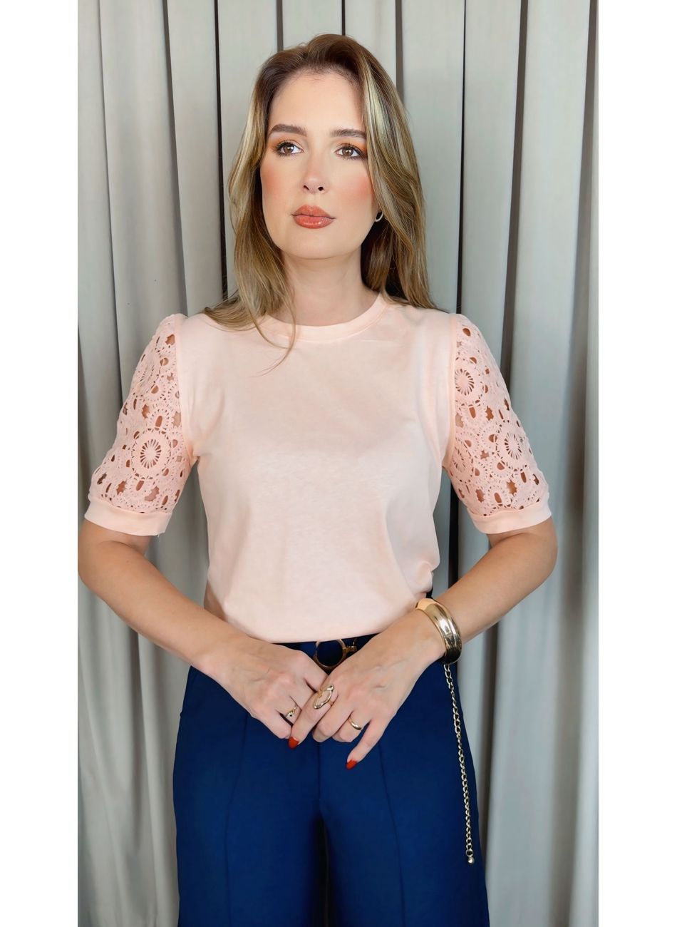 T-shirt Feminina Com Detalhe Na Man... - D'Menina