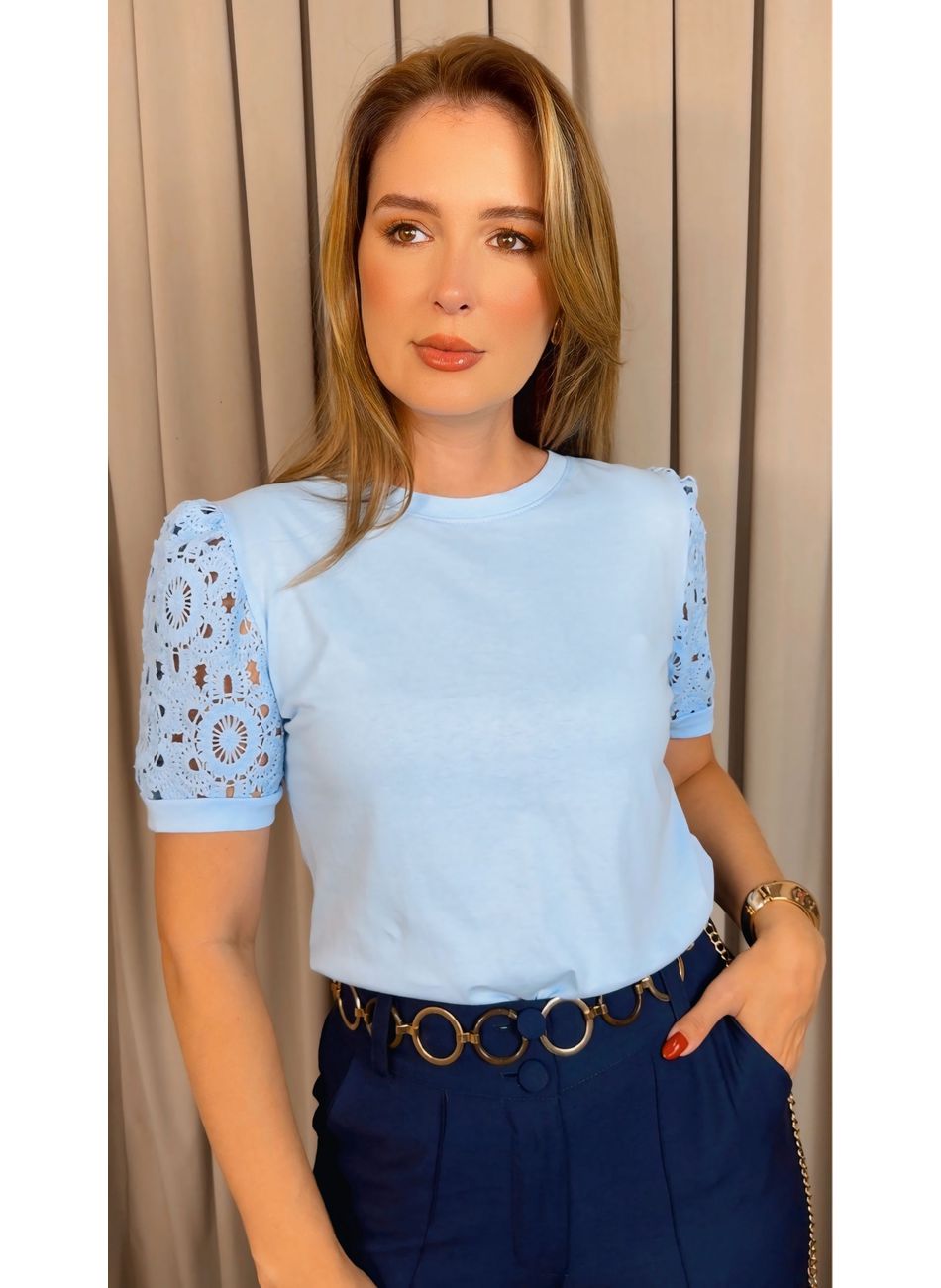 T-shirt Feminina Com Detalhe Na Man... - D'Menina