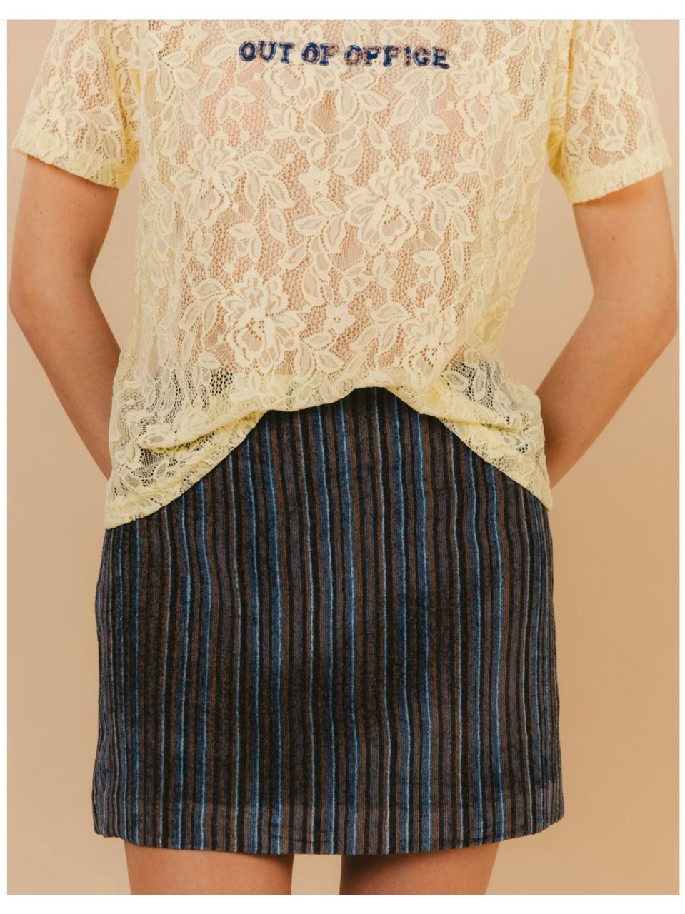 Camiseta Out Of Office Aquarella