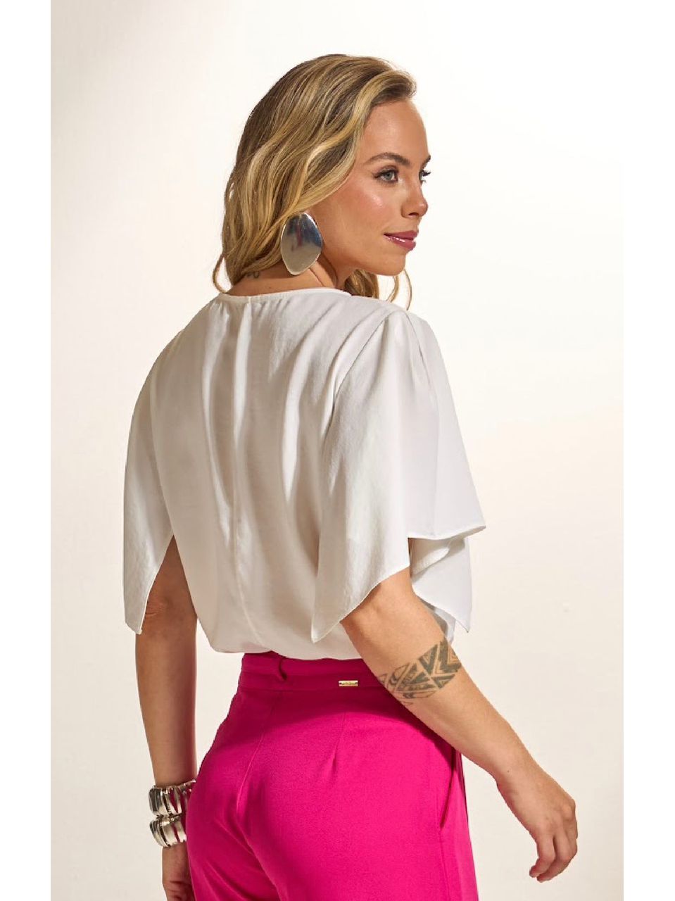 Blusa Ampla Em Crepe Com Babado
