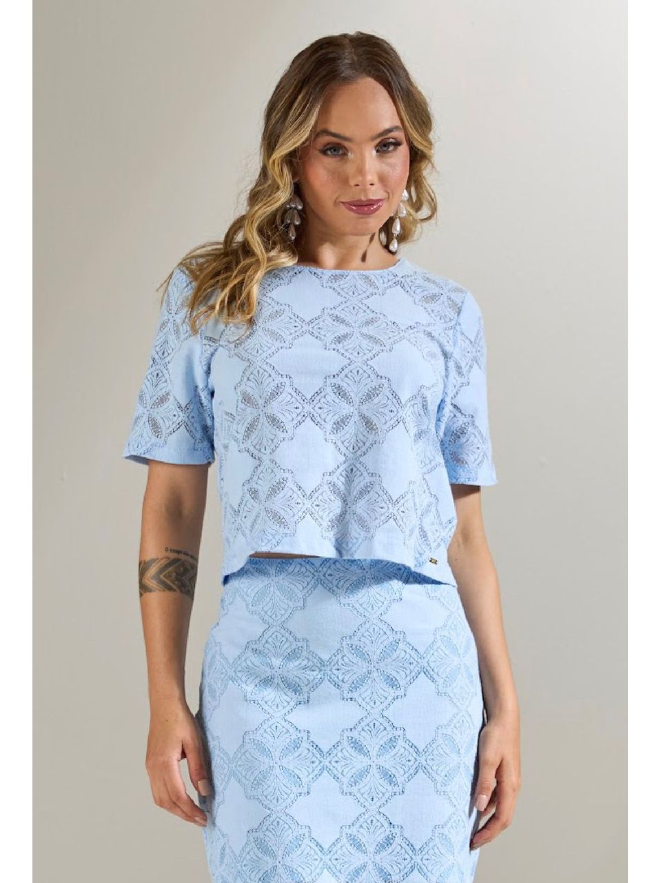 Blusa Manga Curta Em Renda Azul - Displicent