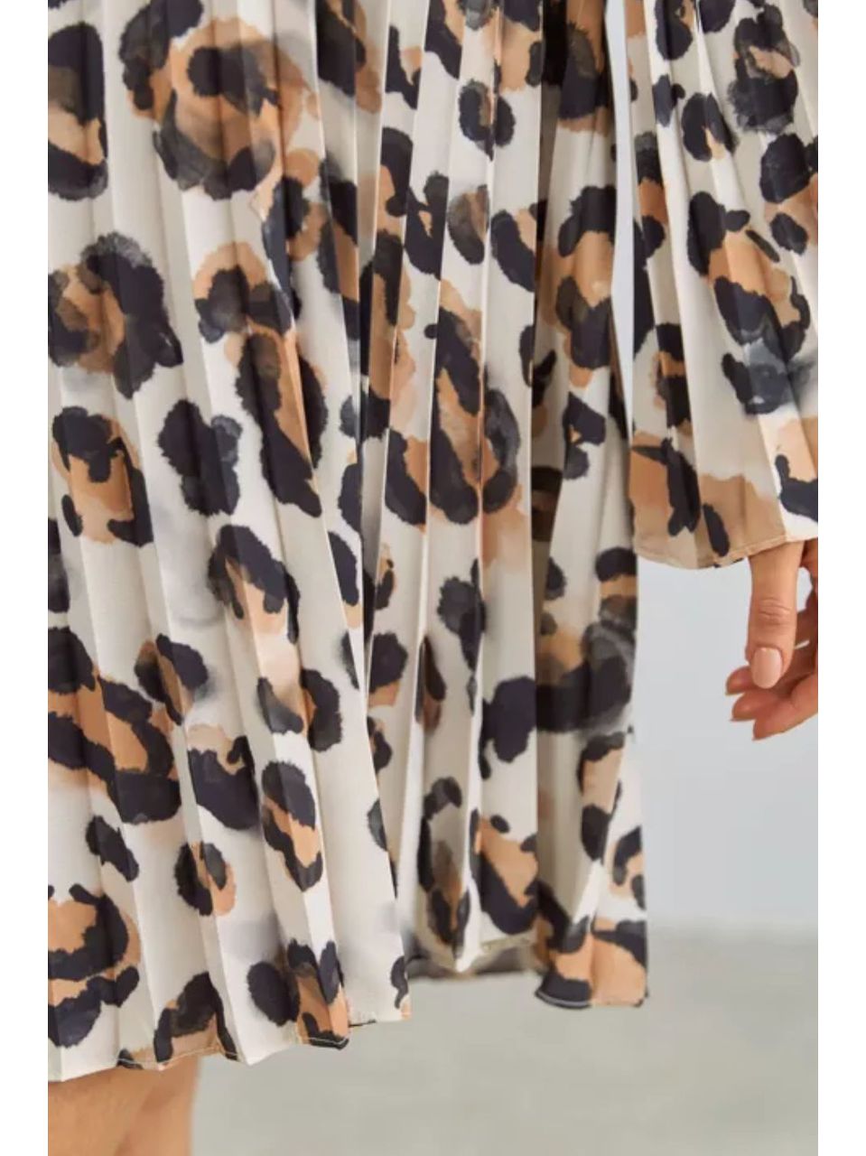 Vestido Curto Manga Longa Plissado Onça