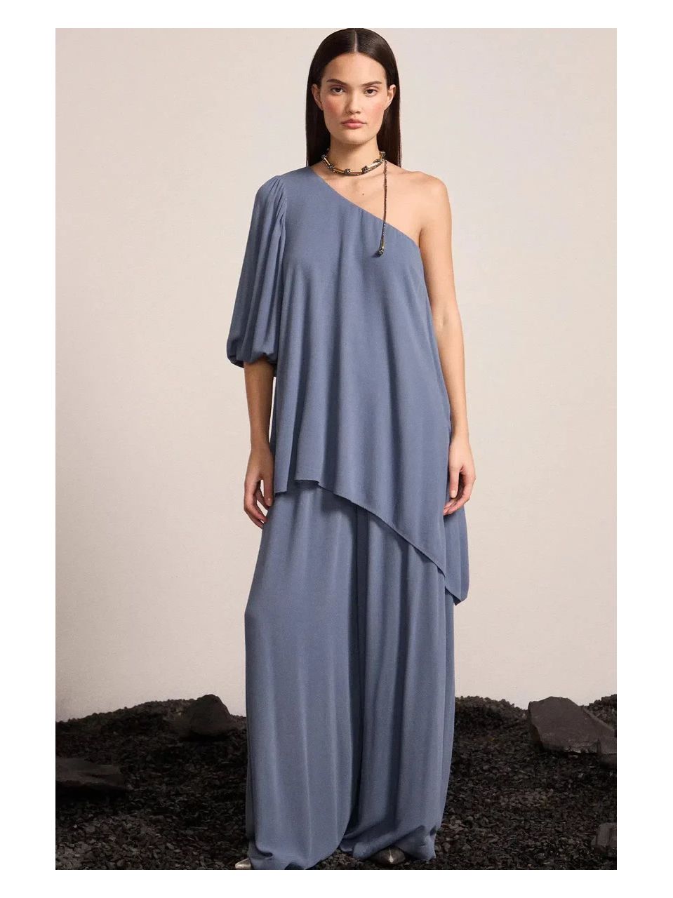 Blusa Assimétrica Em Crepe Azul Escuro
