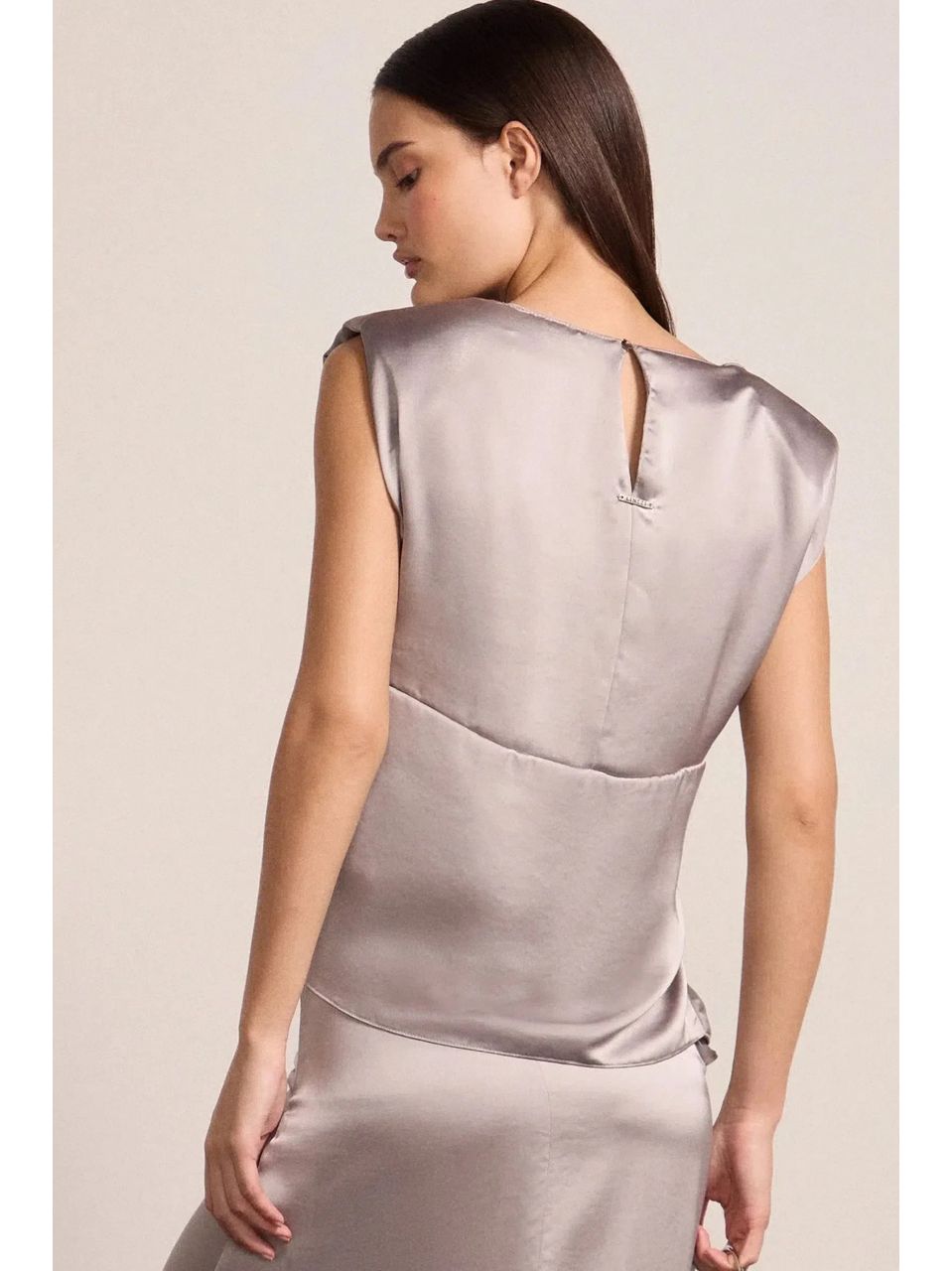 Blusa Muscle em Tecido Acetinado Prata