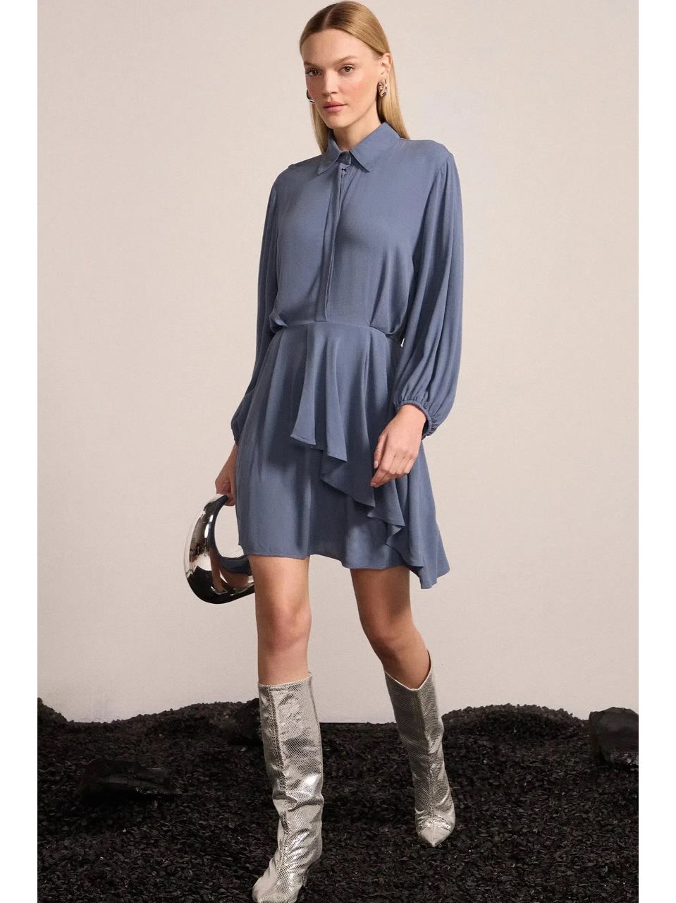 Vestido Chemise em Crepe Azul Escuro