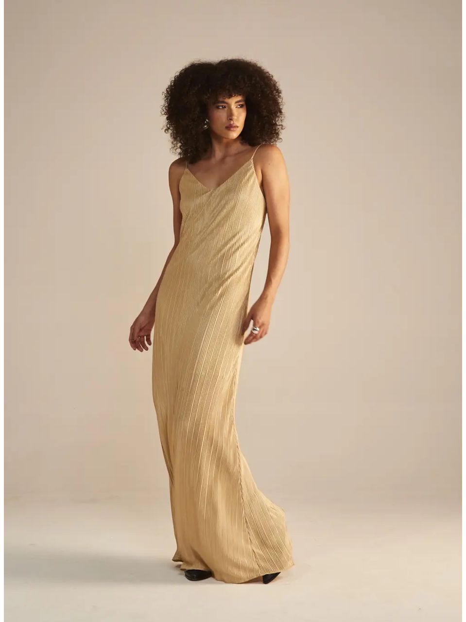 Vestido Longo Plissado Bege