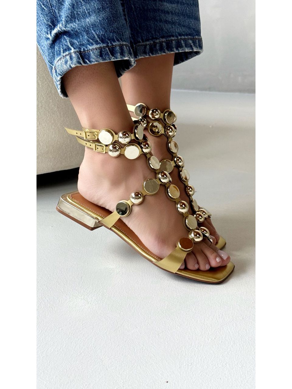 SANDÁLIA EDUARDA OURO - 1699 - ALUZZA CALÇADOS